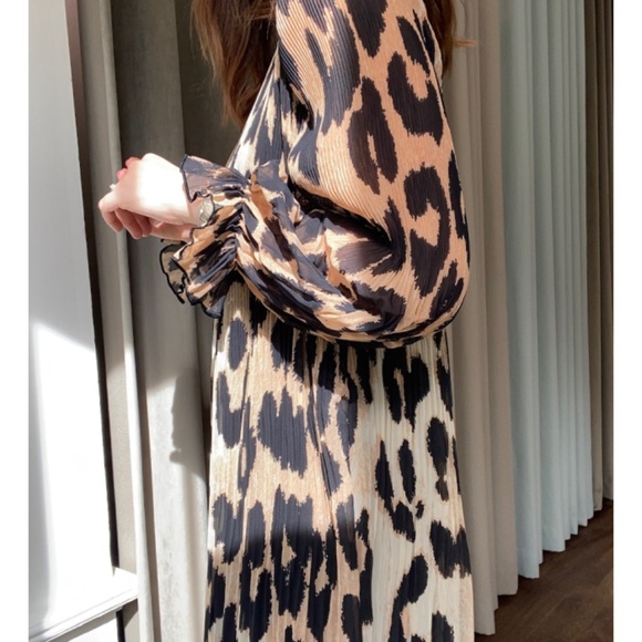 NWT Ganni Pleated Georgette Dress - Picture 2 of 5